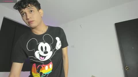 Snapshot of namir__ chatting on November 30, 2025, 11:03 am Namir online show from November 30, 2025, 11:03 am