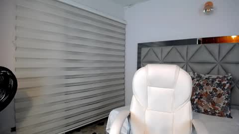 Snapshot of nana_levy chatting on February 9, 2025, 3:43 am Nana levy online show from February 9, 2025, 3:43 am