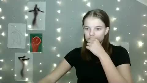 Nana online show from September 15, 2025, 8:58 am