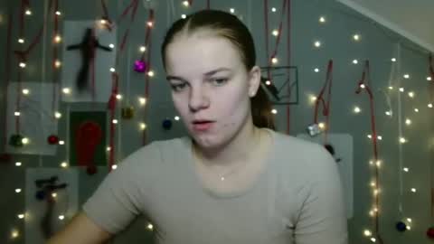 Nana online show from November 13, 2025, 8:13 am