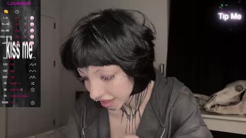 Nana online show from December 24, 2024, 2:33 pm