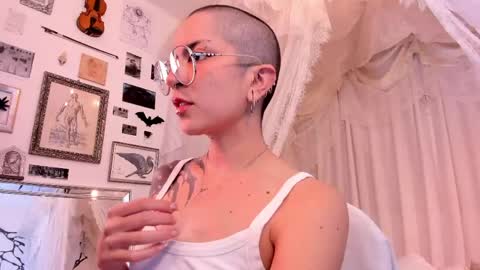 Snapshot of nanaxnana chatting on May 6, 2026, 7:46 am Alma Maria online show from May 6, 2026, 7:46 am