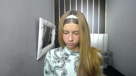 Snapshot of nancy_blonde chatting on May 14, 2026, 12:45 pm nancy blonde online show from May 14, 2026, 12:45 pm