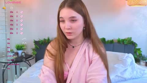 Luna online show from September 23, 2025, 5:32 am