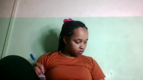 nandrianina416143 online show from June 12, 2026, 6:12 am
