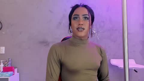 Naomi Blair online show from June 14, 2026, 3:08 am