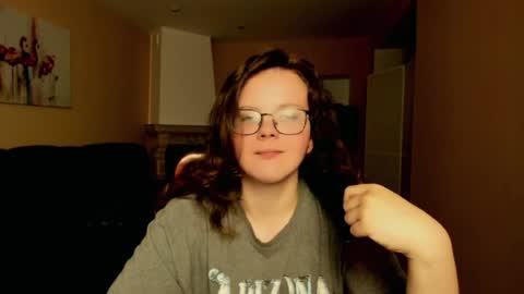 naomi_di online show from June 25, 2026, 7:40 pm
