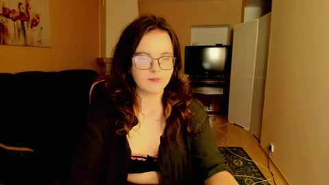 naomi_di online show from June 27, 2026, 7:41 pm