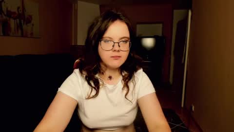 naomi_di online show from July 8, 2026, 8:24 pm