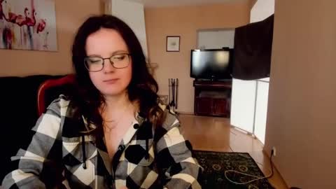 naomi_di online show from July 13, 2026, 2:09 pm