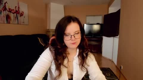 naomi_di online show from July 15, 2026, 2:44 pm