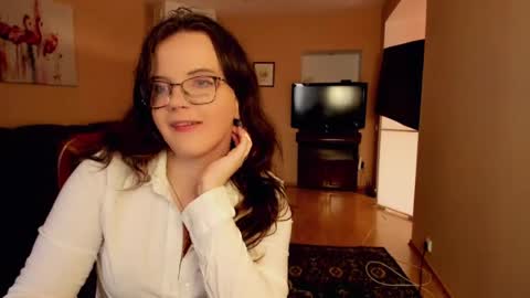naomi_di online show from July 20, 2026, 5:04 pm