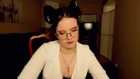 naomi_di online show from July 28, 2026, 6:42 pm