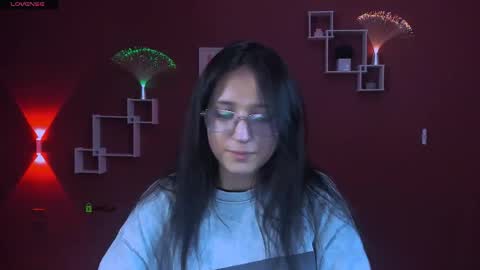 naomi_fox__ online show from May 2, 2026, 8:03 pm