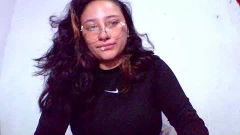 Naomi online show from December 24, 2024, 3:27 am