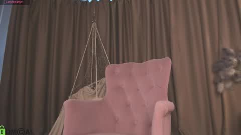 Naomi online show from September 10, 2025, 1:38 am