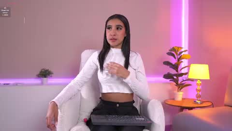 naomi_silk online show from July 1, 2026, 12:29 pm