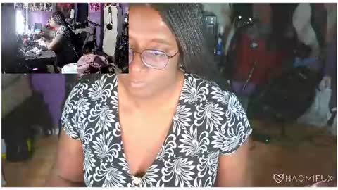 Snapshot of naomifux chatting on July 27, 2026, 7:21 pm Naomi online show from July 27, 2026, 7:21 pm
