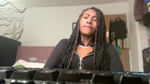 Naomii online show from January 3, 2025, 10:19 pm