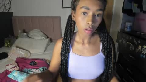 Naomii online show from January 31, 2025, 4:36 am