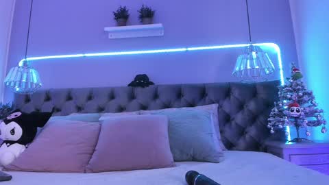 Naomi online show from December 31, 2024, 1:08 pm