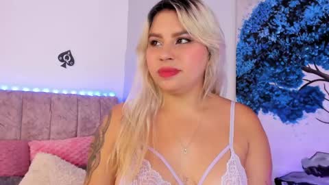 Laura  online show from April 28, 2026, 6:40 am