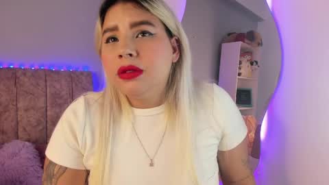Laura  online show from May 19, 2026, 5:36 am