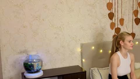 Snapshot of naomiumiu chatting on December 14, 2025, 11:09 pm Naomi 3 online show from December 14, 2025, 11:09 pm