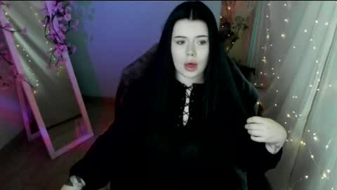 Snapshot of naomivibes chatting on April 21, 2026, 6:31 am Naomi online show from April 21, 2026, 6:31 am