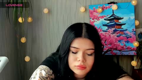 Snapshot of naomivibes chatting on June 1, 2026, 6:26 am Naomi online show from June 1, 2026, 6:26 am