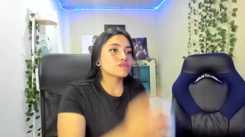 naomy online show from March 2, 2025, 1:47 am