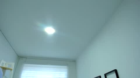 naomy online show from October 1, 2025, 7:31 pm