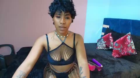 Snapshot of naomy__smith__ chatting on February 27, 2026, 8:31 pm N A O M Y online show from February 27, 2026, 8:31 pm