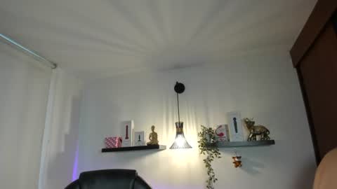 naomy online show from August 4, 2026, 10:12 pm