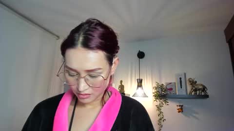Snapshot of naomy_stanley chatting on May 19, 2026, 1:56 am Naomy Stanley online show from May 19, 2026, 1:56 am