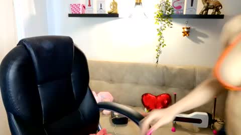 Naomy Stanley online show from July 27, 2026, 9:33 pm