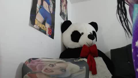 naomylux1 online show from May 16, 2026, 12:48 pm