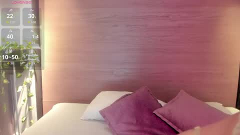 Naomy  online show from April 7, 2026, 10:26 am