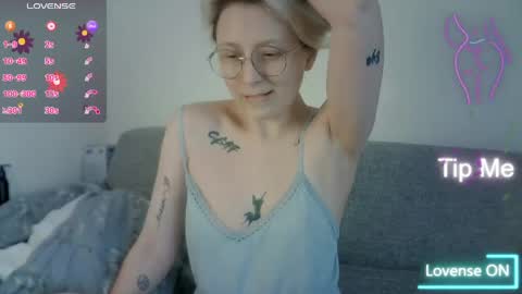 NaozuQAce online show from May 13, 2026, 10:01 am