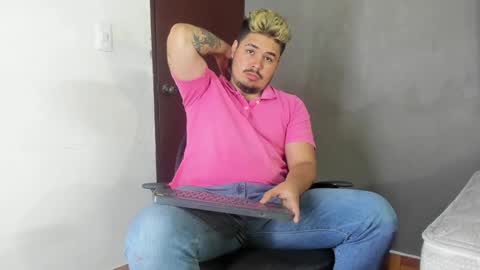 Snapshot of narciso_kh chatting on December 18, 2024, 7:26 am deibyd online show from December 18, 2024, 7:26 am