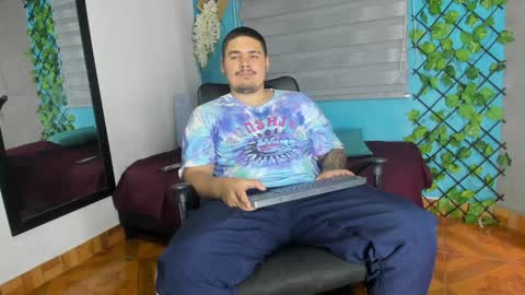 Snapshot of narciso_kh chatting on February 6, 2025, 2:26 pm deibyd online show from February 6, 2025, 2:26 pm