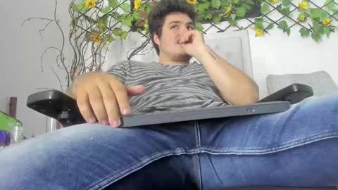 Snapshot of narciso_kh chatting on October 2, 2025, 11:34 pm deibyd online show from October 2, 2025, 11:34 pm