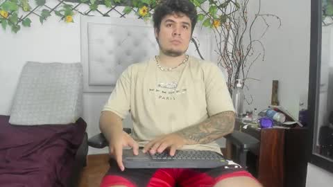 Snapshot of narciso_kh chatting on October 9, 2025, 10:30 pm deibyd online show from October 9, 2025, 10:30 pm