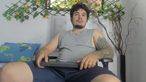 Snapshot of narciso_kh chatting on October 20, 2025, 7:14 pm deibyd online show from October 20, 2025, 7:14 pm