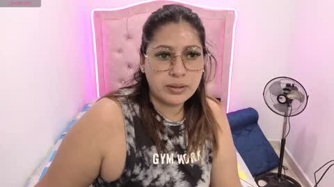 Nasly batista  online show from October 24, 2025, 10:06 pm