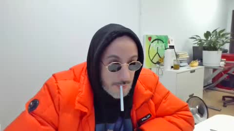 nassobout online show from January 17, 2025, 2:39 pm