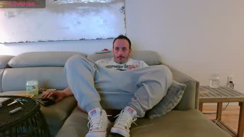 nassobout online show from January 30, 2025, 2:38 am