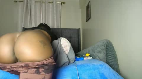 NESTER online show from December 2, 2025, 3:34 am