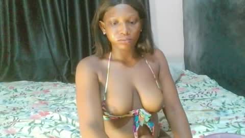 Snapshot of nastybadgirlxx chatting on May 6, 2026, 12:43 pm Nastybadgirlxx online show from May 6, 2026, 12:43 pm