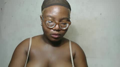 nastyhairy7 online show from November 6, 2025, 5:19 am